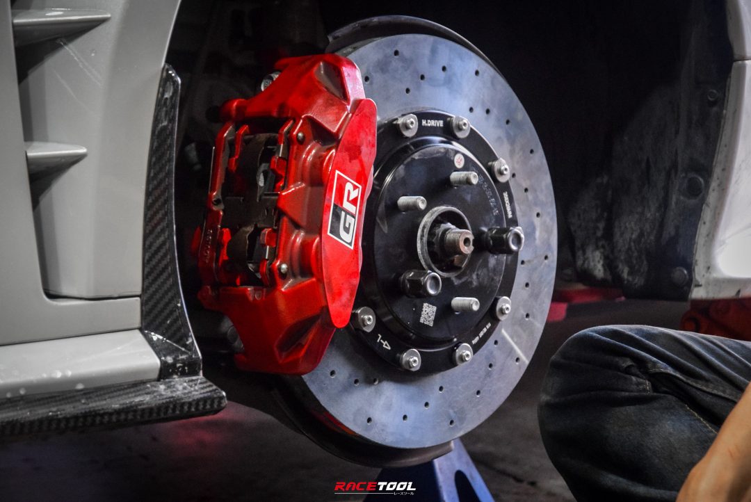 จานเบรคคาร์บอนเซรามิค พร้อมผ้าเบรค H-drive Ceramic Brake Disc สำหรับ GR YARIS