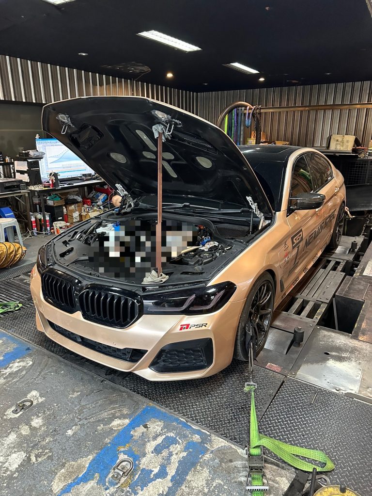 BMW G30 530e จูน Stage 3 ได้ 683 แรงม้าที่ล้อ โดย RACETOOL