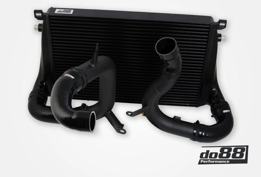 อินเตอร์คูลเลอร์ do88 BigPack Intercooler Kit – VAG 2.0 TSI EA888 Gen4 (245hp) – Black Hoses